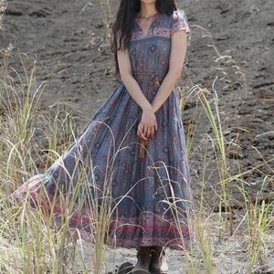 Tulle & Batiste Zaara Gown M